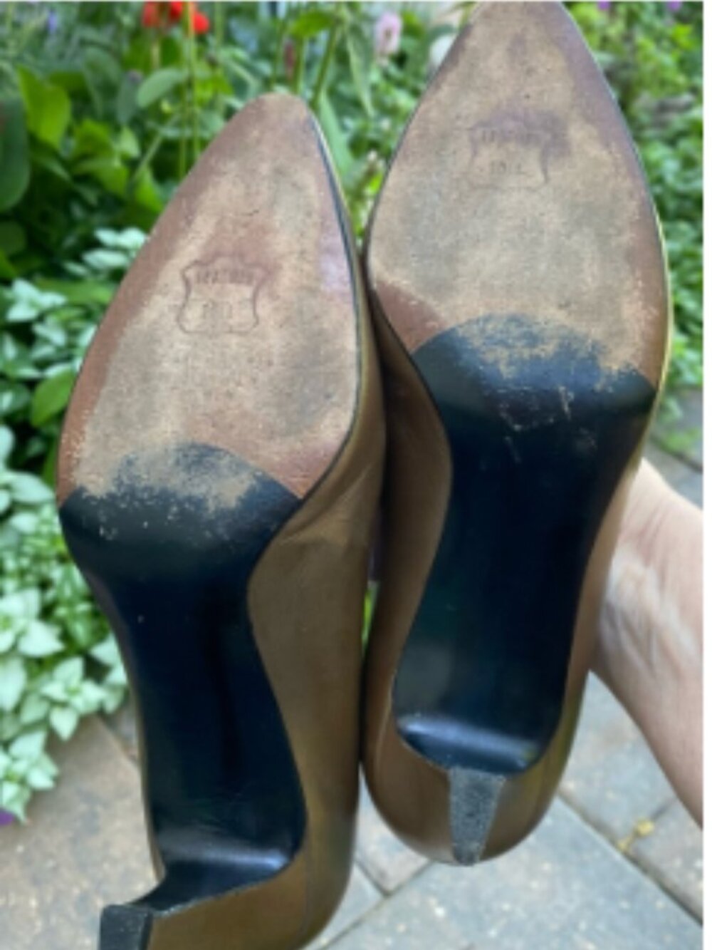 Stuart Weitzman Bronze Metallic Leather Pointed-Toe Pumps — Size 6 Summer Sale - Picture 6 of 9